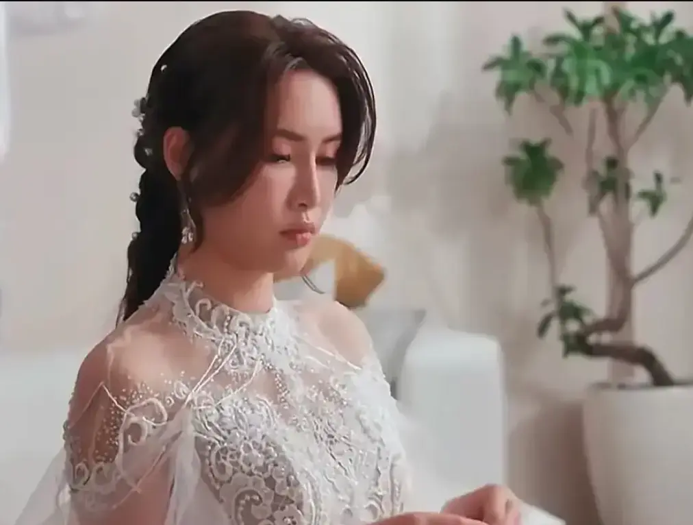 《苏畅-小凤新婚》完整未删减版-艾熙倾情演绎怀旧台味风情-4K高清无删减在线观看-苏畅小凤新婚夸克网盘免费下载