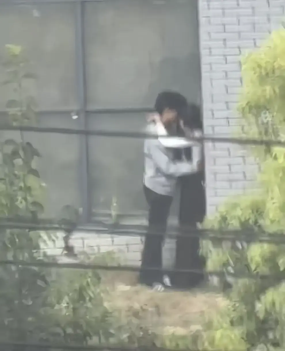 《蚌埠职教园情侣野外视频》事件后续资源下载-高清完整版免费在线观看-蚌埠职教园情侣野外视频限时抢先看
