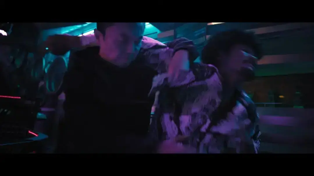 《火遮眼》谢苗孤胆英雄2026新片无删减动作片-火遮眼HD国语中字高清在线观看-全集免费播放阿里云盘迅雷下载